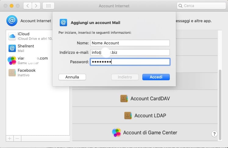 Pulsante Accedi dopo l'inserimento dei dati dell'account email su Mac